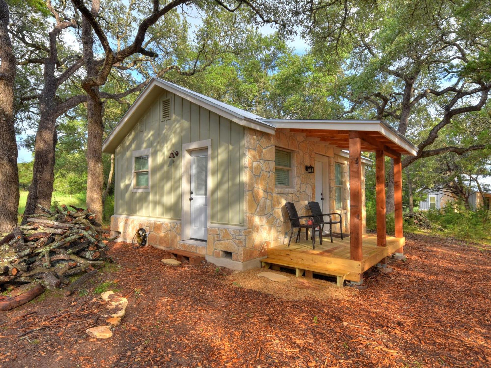 Cabins At Flite Acres - Mockingbird Cabin Wimberley Εξωτερικό φωτογραφία