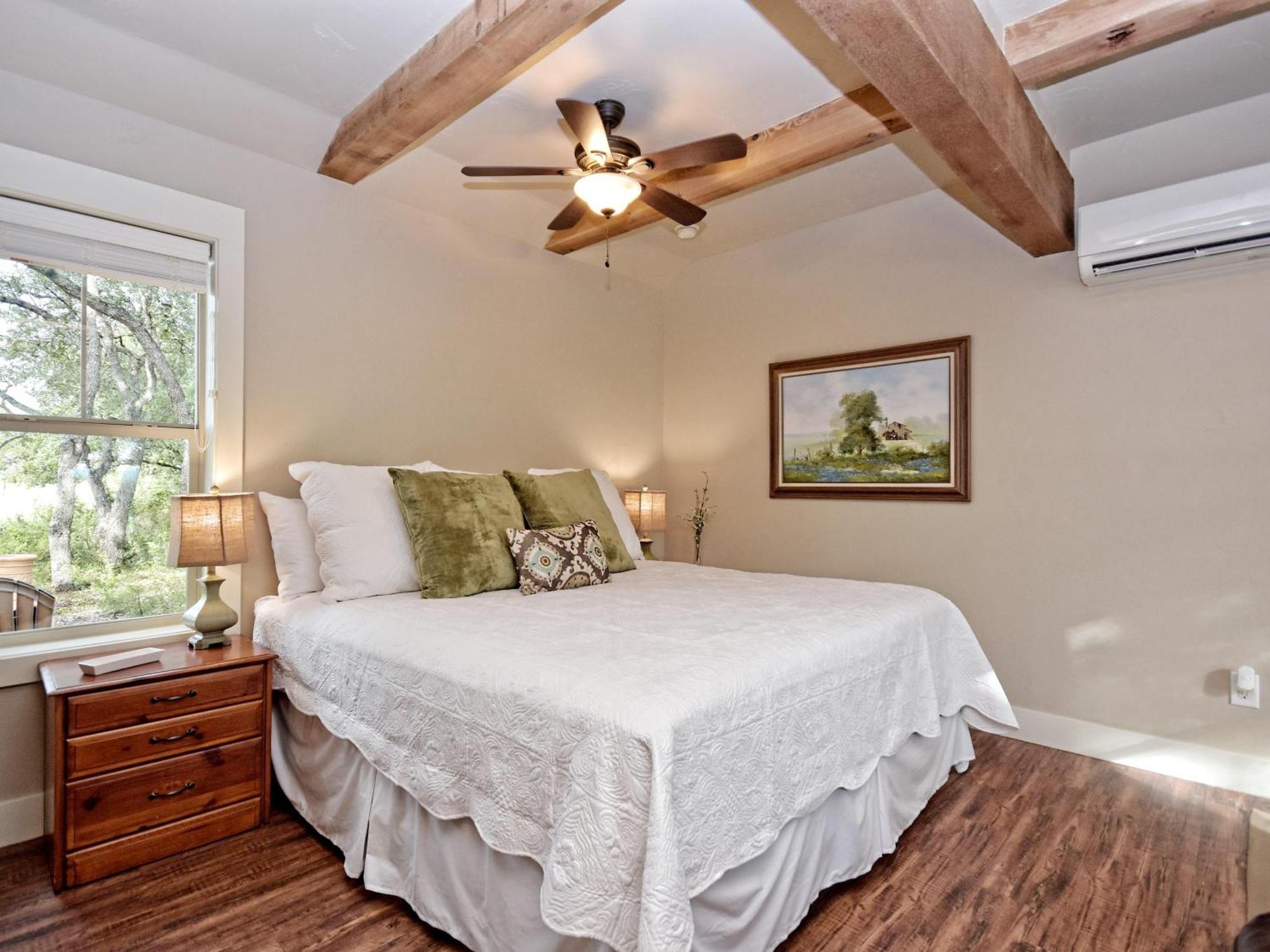 Cabins At Flite Acres - Mockingbird Cabin Wimberley Εξωτερικό φωτογραφία