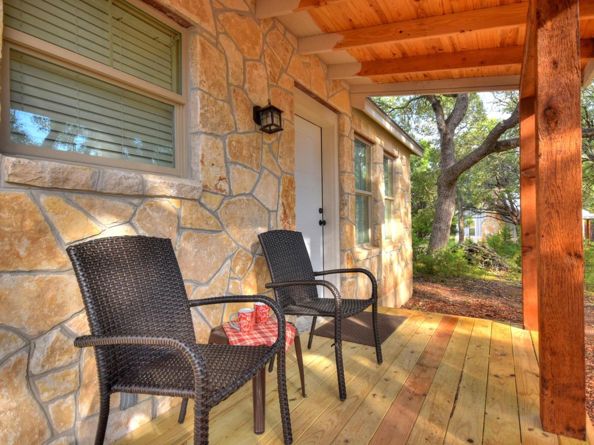 Cabins At Flite Acres - Mockingbird Cabin Wimberley Εξωτερικό φωτογραφία